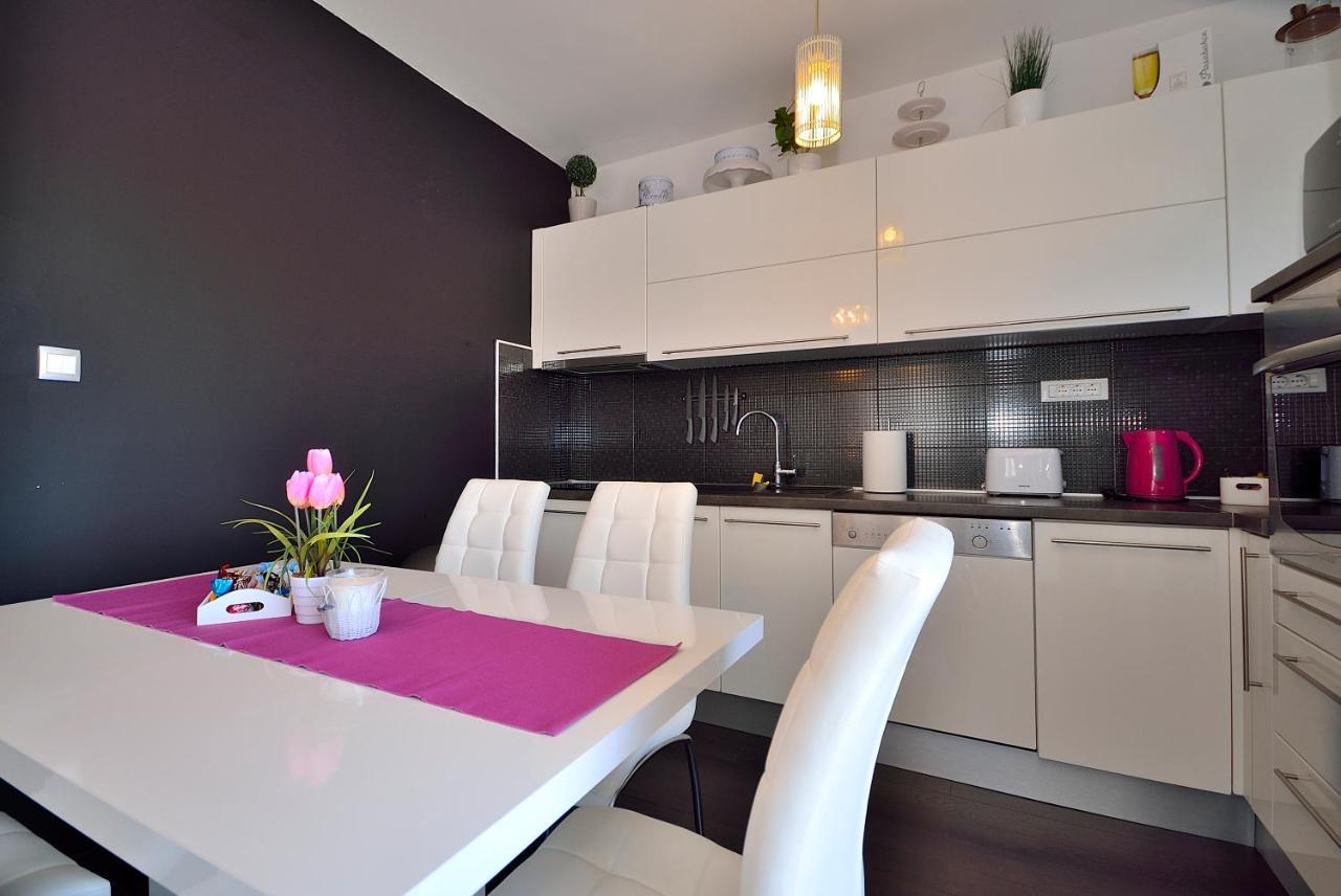 פרימוסטן Apartman Staro Selo מראה חיצוני תמונה
