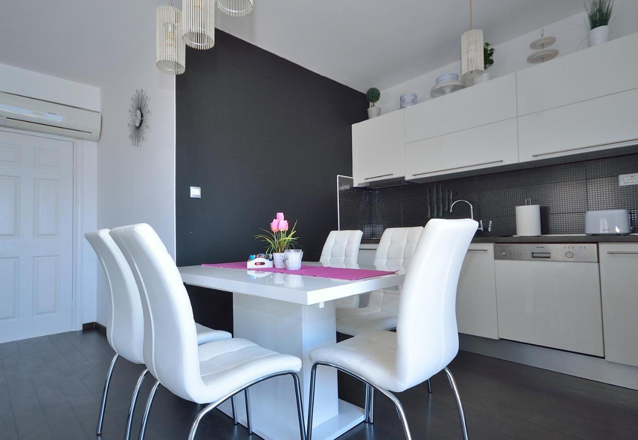 פרימוסטן Apartman Staro Selo מראה חיצוני תמונה